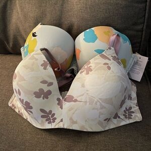 *NWT* Pair of bras